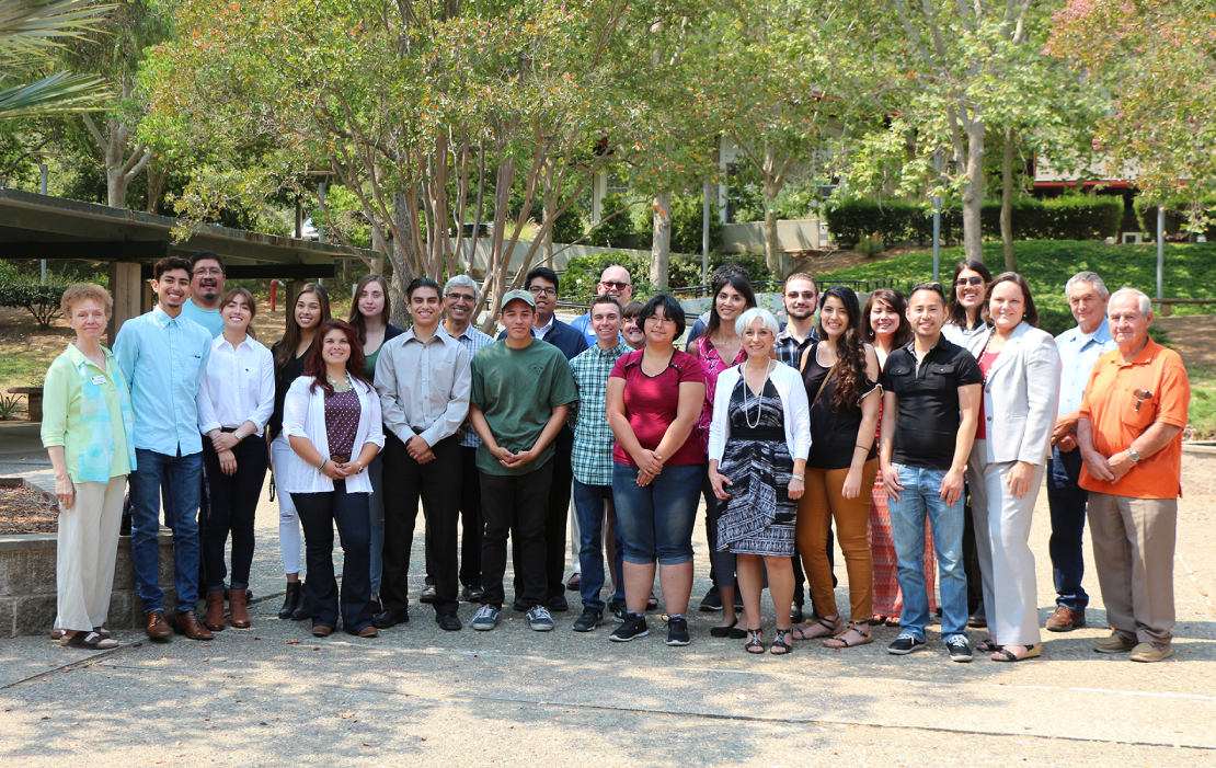 2016-STEM-summer-interns-advisors-at-symposium